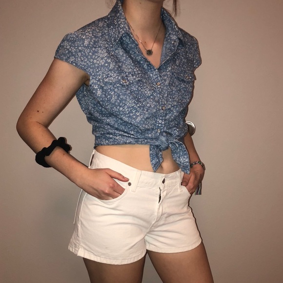 Vintage Tops - VTG Floral Blue Button Up Shirt